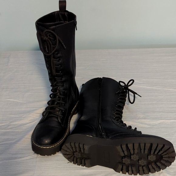 Woman's zip boots - Picture 1 of 4